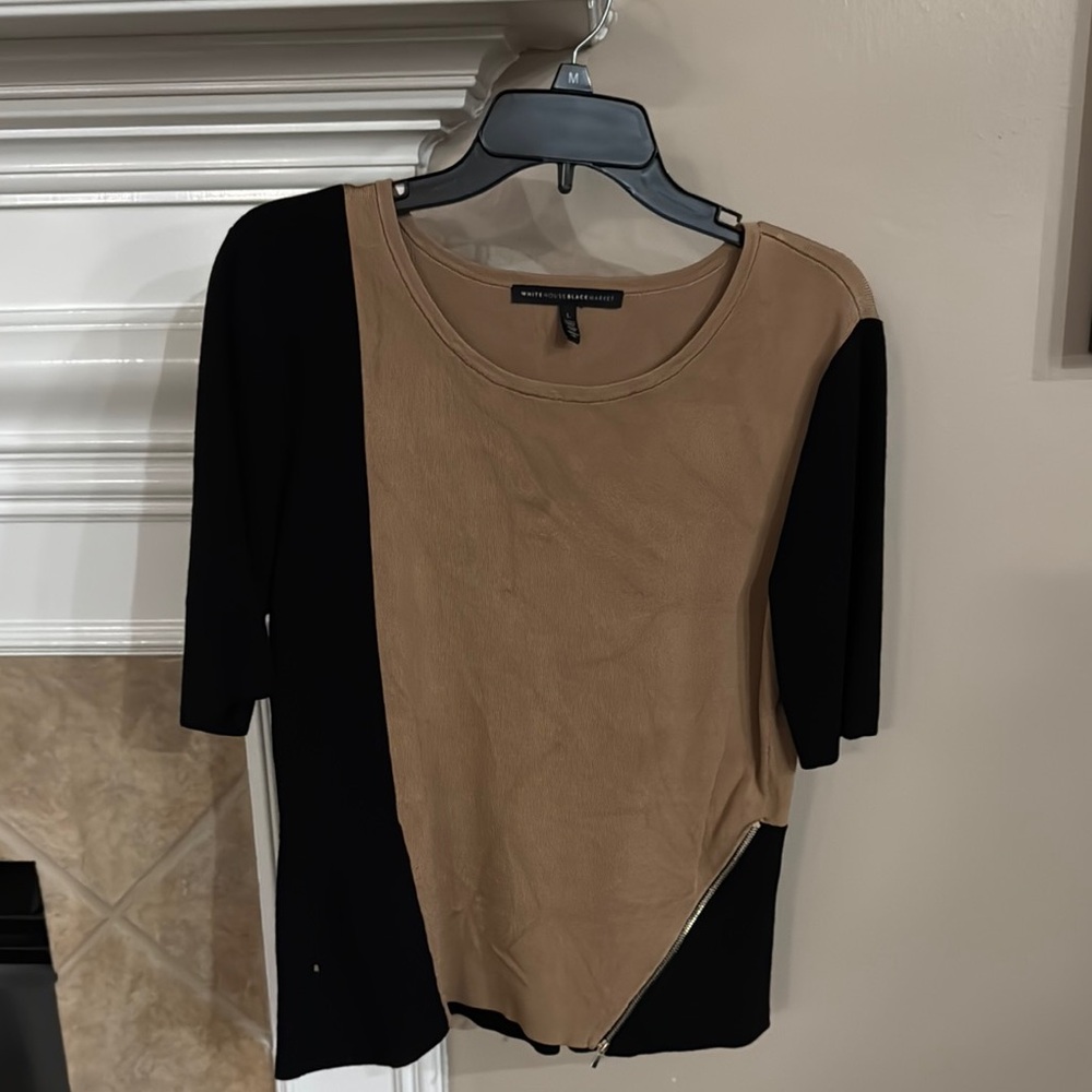 White House Black Market Asymmetrical Tan and Black 3/4 Sleeve Tee